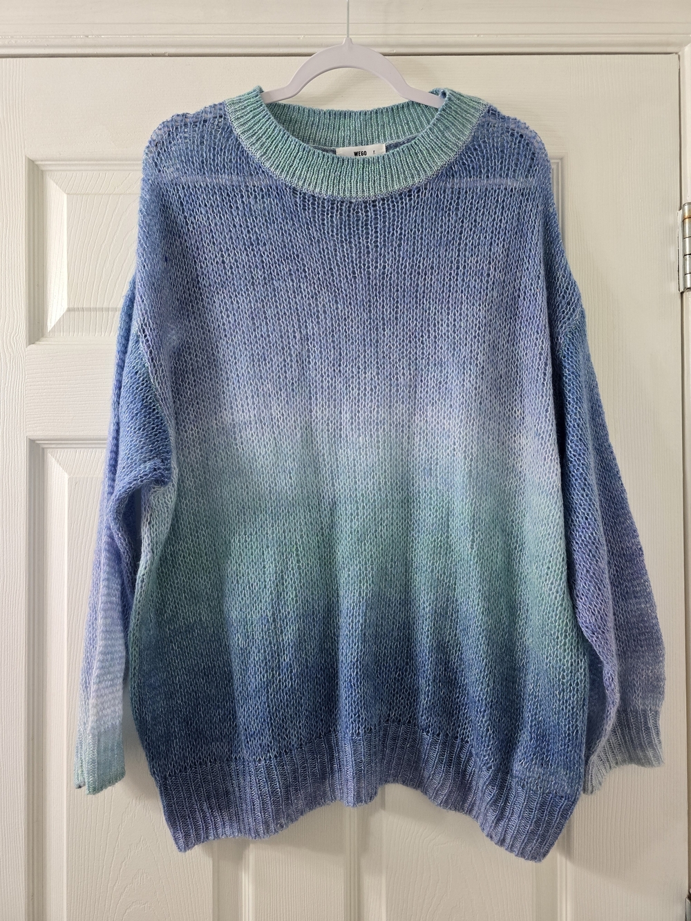 NWOT WEGO Women's Ombre Blue & Green Crewneck Sweater